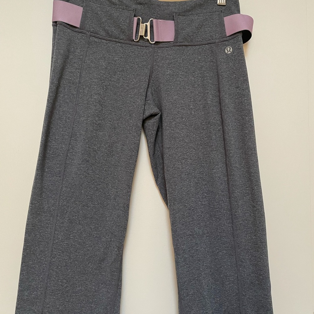 Lululemon leggings that are super cute on! Excellent condition!